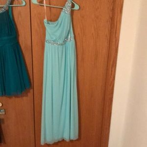ACCEPTING OFFERS  One shoulder prom dress size 3.